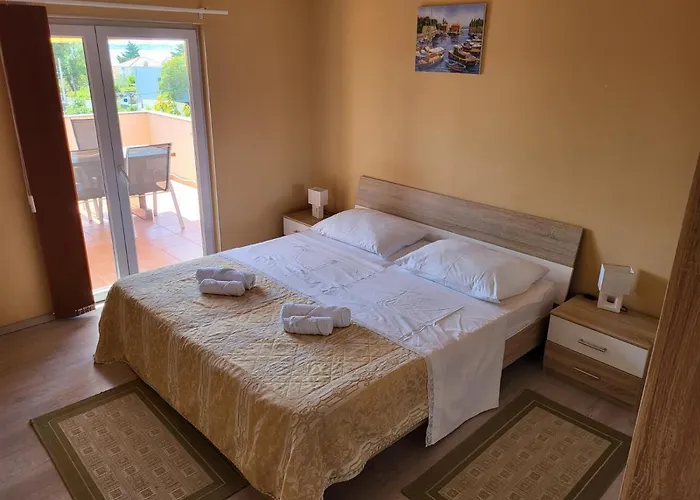 In With Air Conditioning, Wifi, Washing Machine, Dishwasher Апартаменты *
