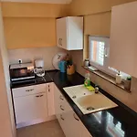 In With Air Conditioning, Wifi, Washing Machine, Dishwasher *