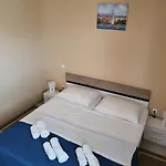 Apartament In With Air Conditioning, Wifi, Washing Machine, Dishwasher *