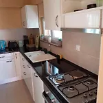 In With Air Conditioning, Wifi, Washing Machine, Dishwasher Apartament *