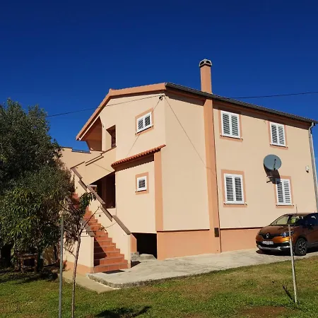 In With Air Conditioning, Wifi, Washing Machine, Dishwasher Vrsi