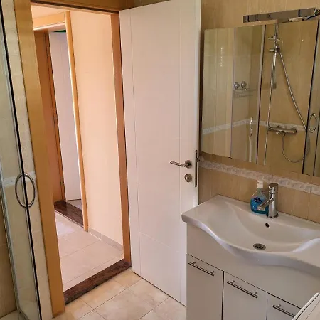 In With Air Conditioning, Wifi, Washing Machine, Dishwasher Apartment Vrsi