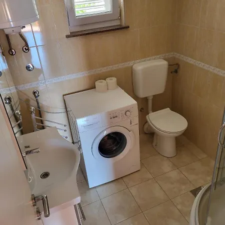 Apartment In With Air Conditioning, Wifi, Washing Machine, Dishwasher