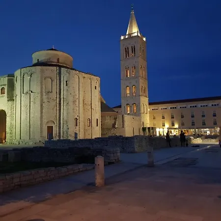 Lägenhet In With Air Conditioning, Wifi, Washing Machine, Dishwasher Vrsi