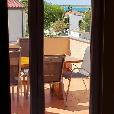 In With Air Conditioning, Wifi, Washing Machine, Dishwasher * Vrsi