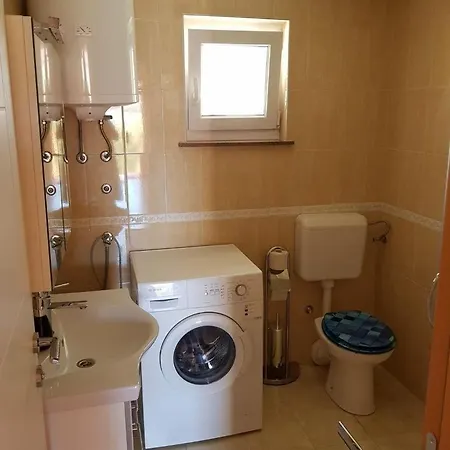 In With Air Conditioning, Wifi, Washing Machine, Dishwasher Vrsi