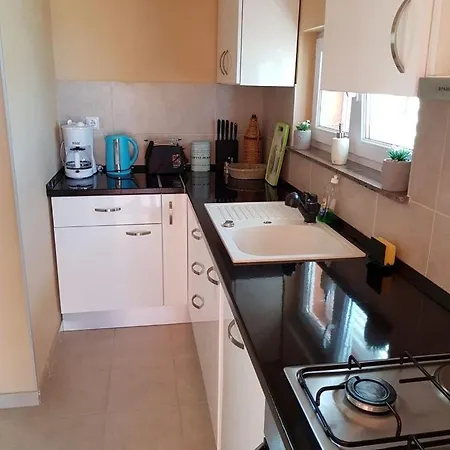 Apartment In With Air Conditioning, Wifi, Washing Machine, Dishwasher
