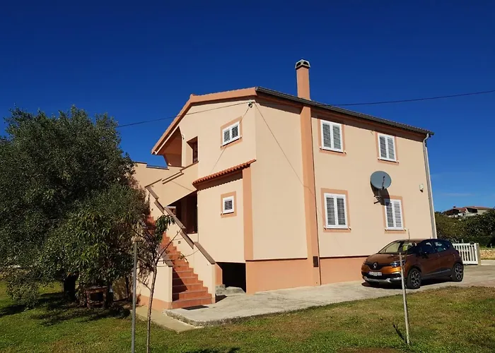 In With Air Conditioning, Wifi, Washing Machine, Dishwasher Vrsi