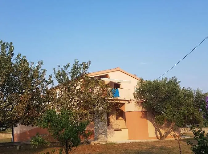 Lägenhet In With Air Conditioning, Wifi, Washing Machine, Dishwasher Vrsi