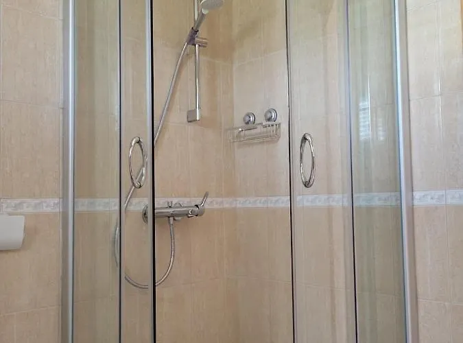 In With Air Conditioning, Wifi, Washing Machine, Dishwasher Lägenhet *