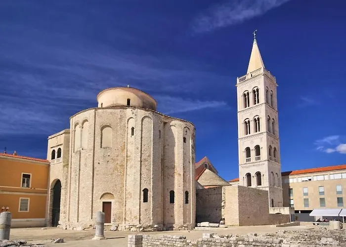 In With Air Conditioning, Wifi, Washing Machine, Dishwasher *