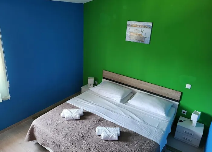 In With Air Conditioning, Wifi, Washing Machine, Dishwasher Lägenhet *