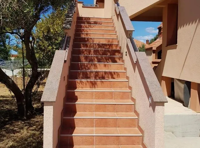 In With Air Conditioning, Wifi, Washing Machine, Dishwasher