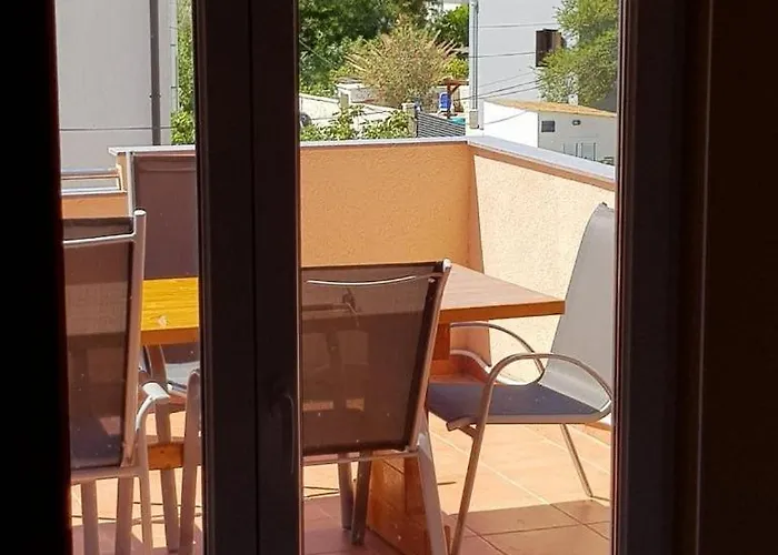 In With Air Conditioning, Wifi, Washing Machine, Dishwasher * Vrsi