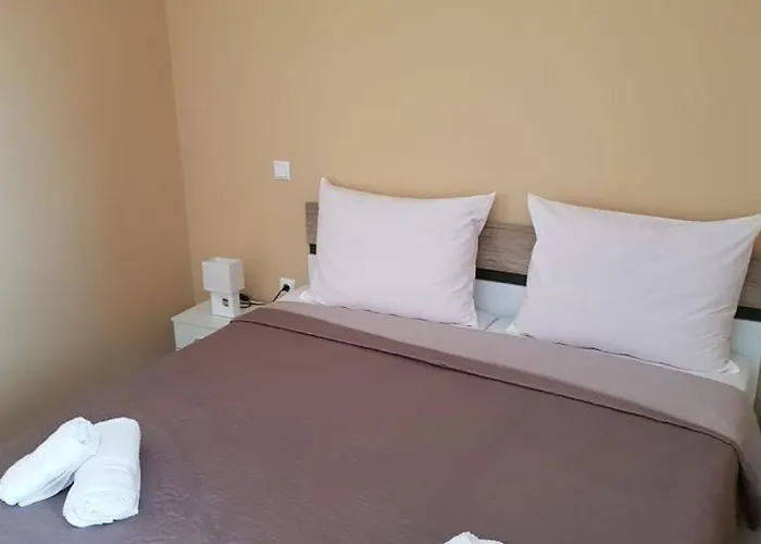 In With Air Conditioning, Wifi, Washing Machine, Dishwasher Lägenhet Vrsi