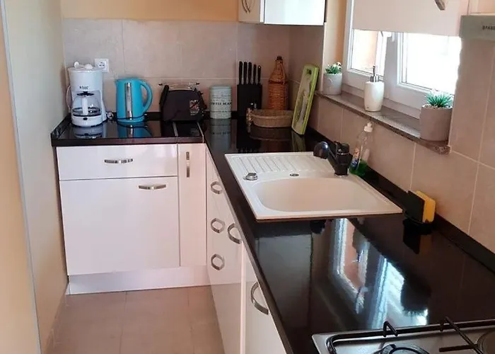 Lägenhet In With Air Conditioning, Wifi, Washing Machine, Dishwasher